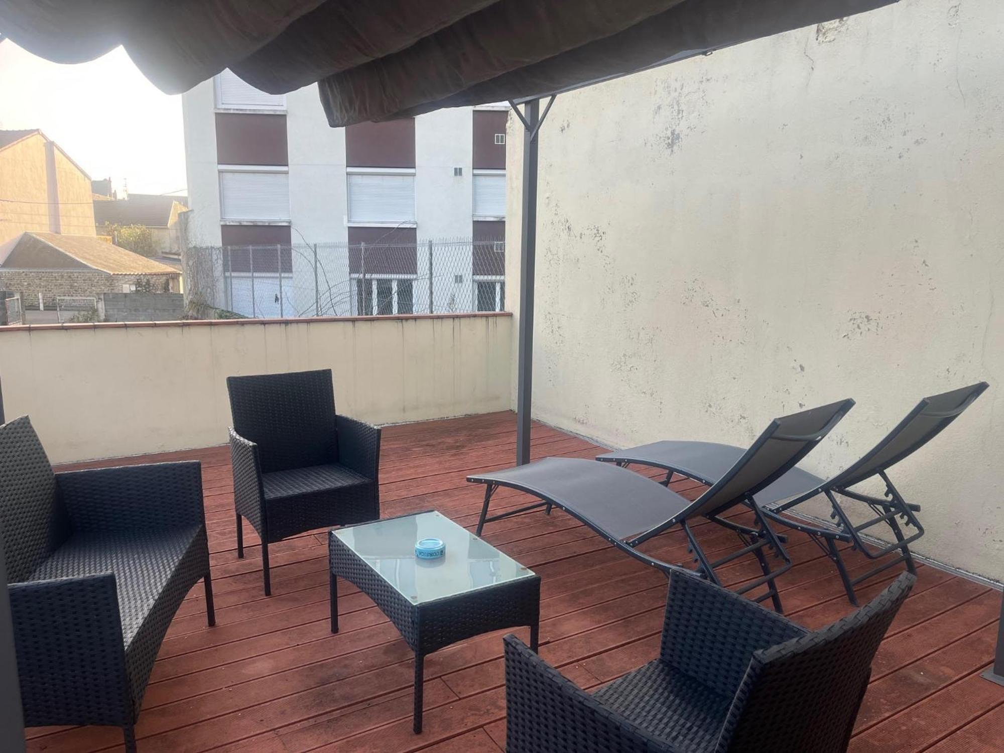 Studio Climatise Et Grande Terrasse Tarbes Centre Dış mekan fotoğraf