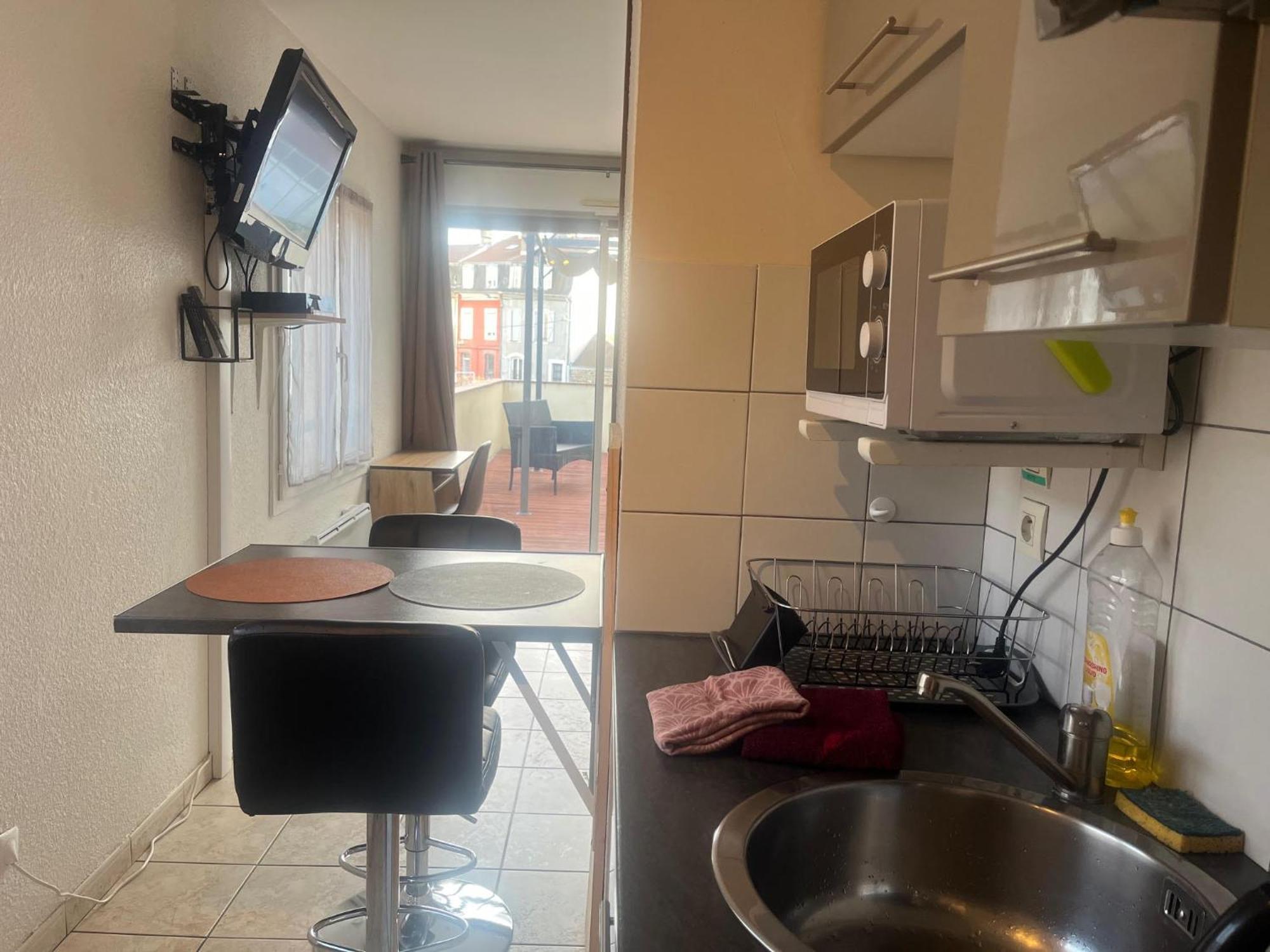 Studio Climatise Et Grande Terrasse Tarbes Centre Dış mekan fotoğraf